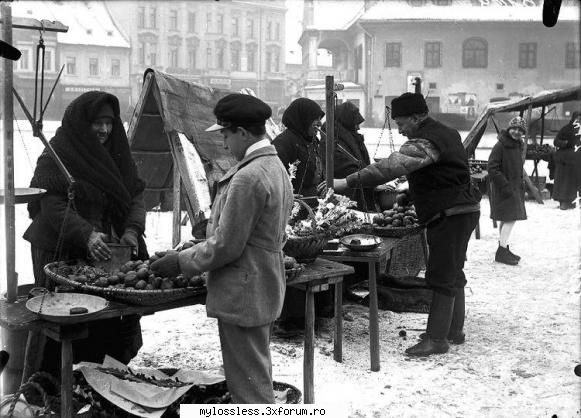 brasov, asadar prezint orasul meu prin 1924. piata...in piata sfatului Eu