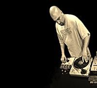 DJ DOX - Phase one freestyle session MP3-192KBps-2001-NoGrp - MorphinG - @ Muzica/Albume in format [MP3]-[ROMANEASCA/STRAINA]